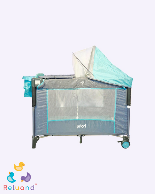 Corral color gris con verde menta, completamente funcional, cuenta con bolsillos para accesorios, Marca Priori.