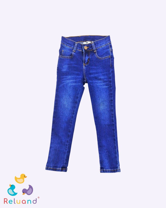 Jean azul oscuro marca Offcorss, talla 3T.