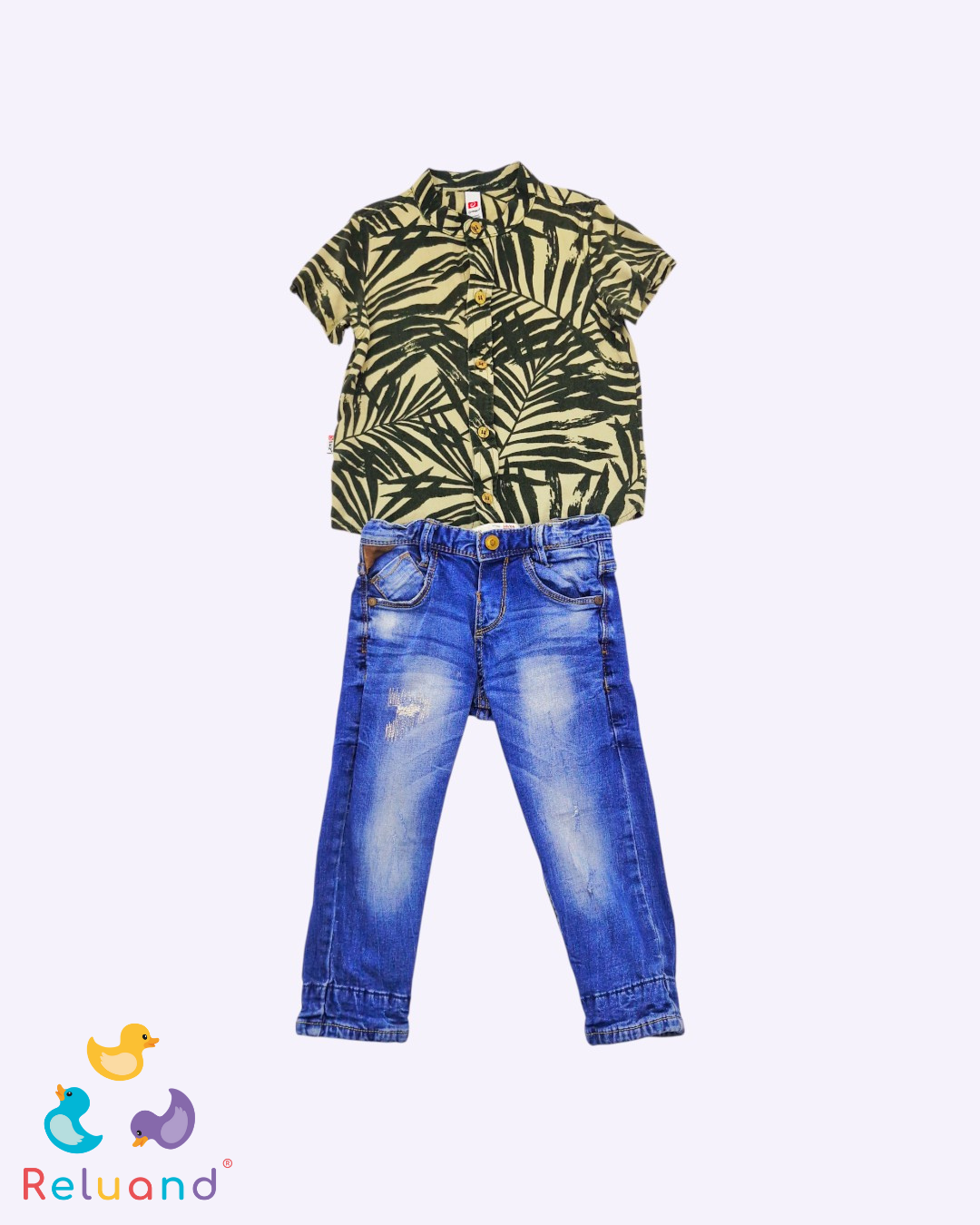 Conjunto camisa en tela fría color verde pistacho con ramas en verde militar, marca Openm, jean de la marca Zara Baby Boy, talla 18 a 24 meses.