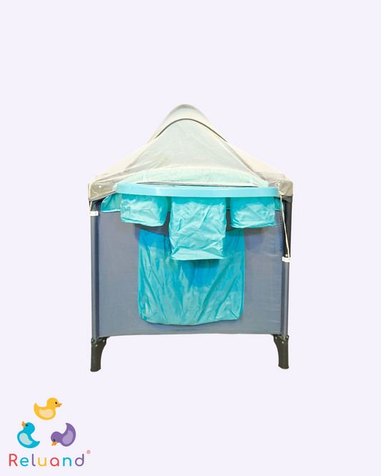 Corral color gris con verde menta, completamente funcional, cuenta con bolsillos para accesorios, Marca Priori.