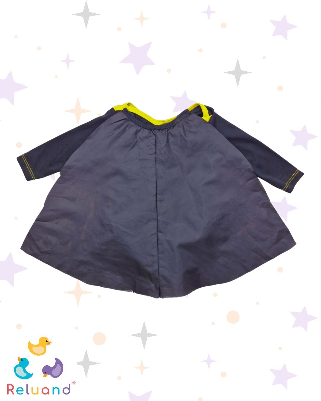 Disfraz Batman en color negro y amarillo: incluye body manga larga con logo y capa negra, talla 0 a 3 meses, incluye accesorios.