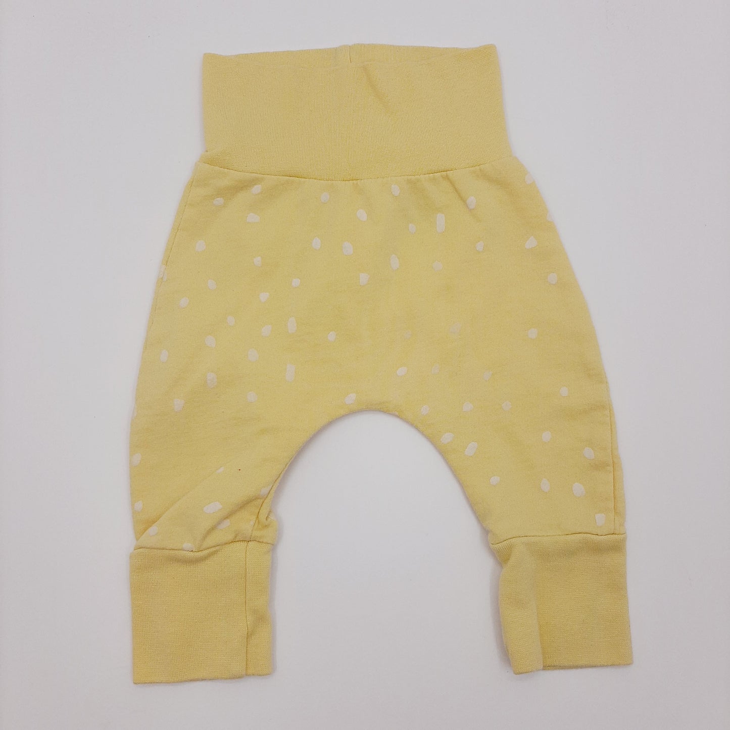 Pantalon amarillo de puntos 3-6M marca Baby Fresh