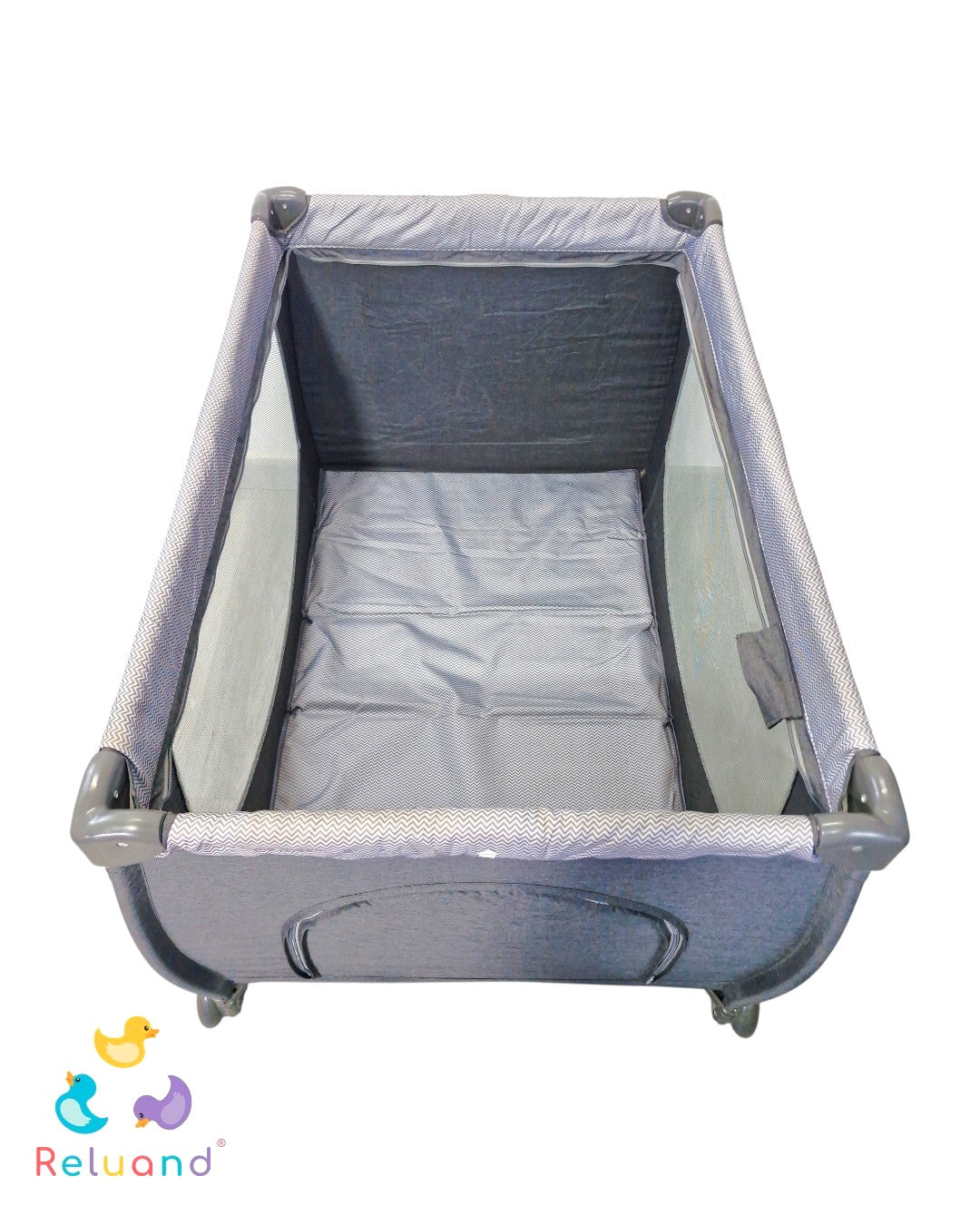 Cuna Corral Infanti Cielo Gris — Con Tabla de Fondo y Apertura | Usada