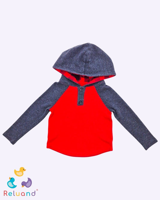 Buso manga larga con capota en color rojo y gris, marca Epic Threads, talla 2T.