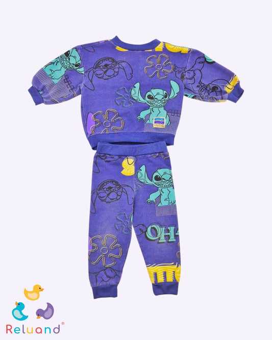 Conjunto azul grisáceo de Stich, marca Disney Baby y talla 18 meses.
