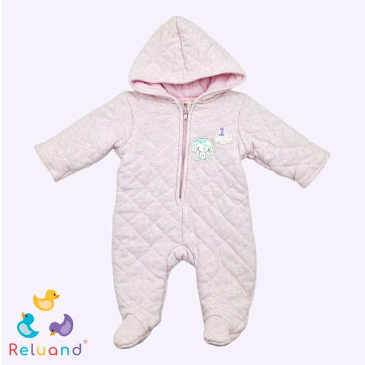 Pijama térmico rosado, mangas largas, pies cubiertos, con capota, Marca Baby Yampi, Talla RN.