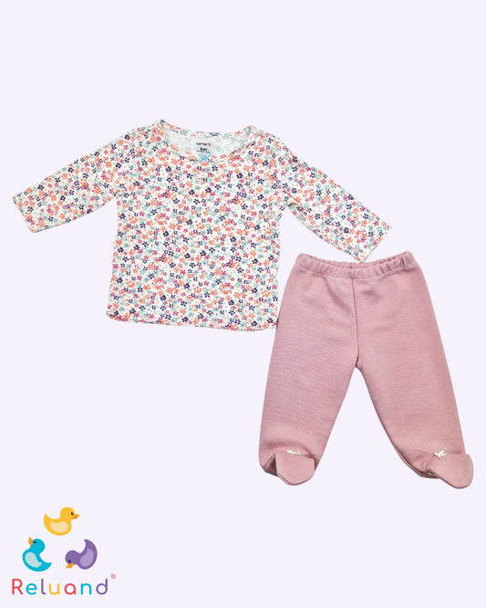 Conjunto blusa floral y pantalón con pies cubiertos rosado, Talla 6 meses.
