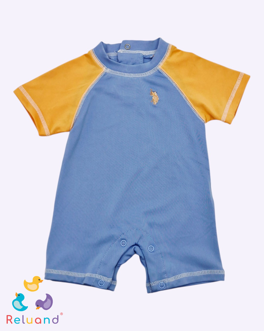 Jumper azul celeste con mangas anaranjadas, Marca Polo, Talla 0 a 3 meses.