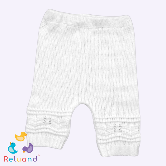 Conjunto tejido y bordado blanco, con detalles bolas de felpa, Marca Martín, Talla 0 meses.