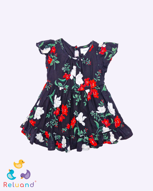 Vestido en color negro con flores rojas, marca Old Navy, talla 18 a 24 meses.