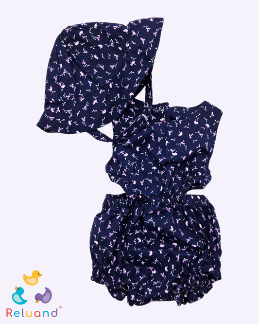 Body azul oscuro con flores lila, incluye pava en la misma tonalidad, Marca Martin@s, Talla 6 meses.