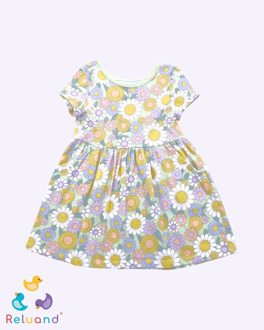 Vestido en color verde pastel con estilo floral, marca Garanimals, talla 2T.
