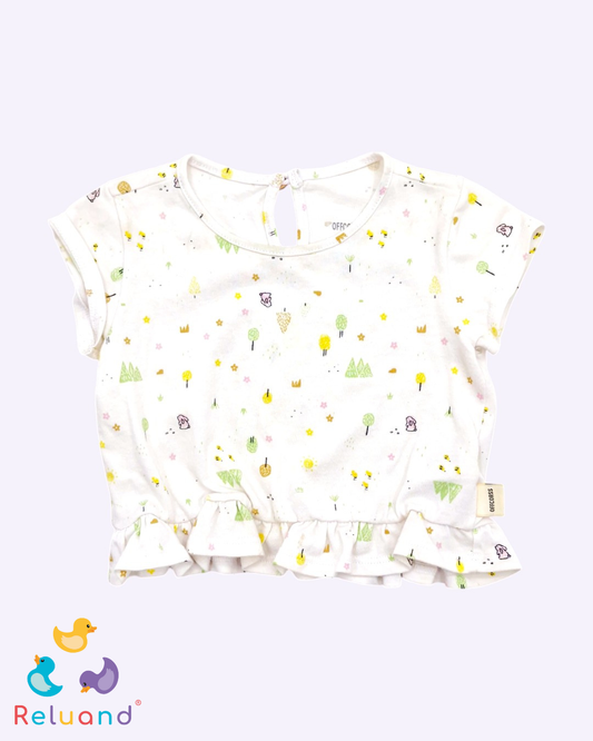 Blusa color blanco con animales y arboles minimalistas de color verde, amarillo y rosado, Marca Offcorss, Talla 12 meses.