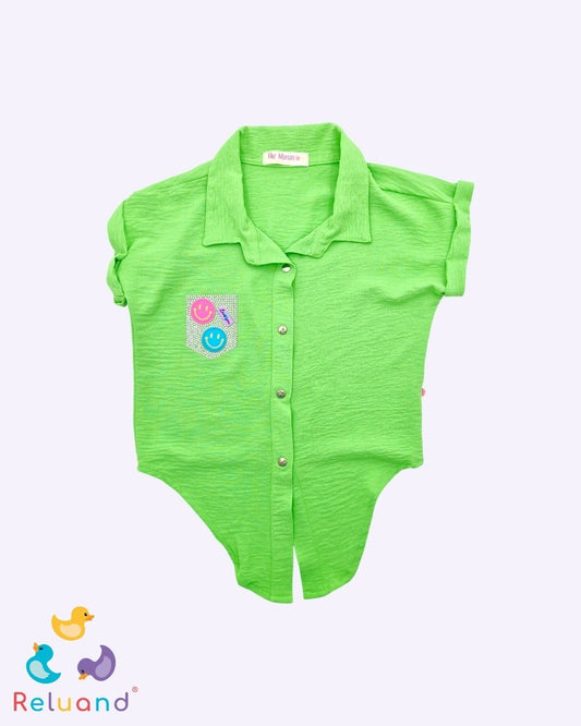 Blusa verde con bolsillo de gemas, marca The Musas, talla 4T.