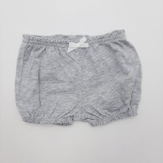 Short gris marca Carter´s