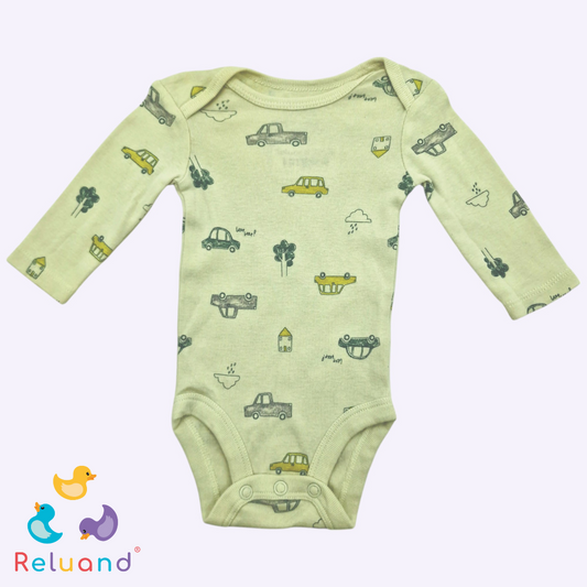 Set bodies X2: beige con carros y rojo, Marca Carter´s, Talla NB.