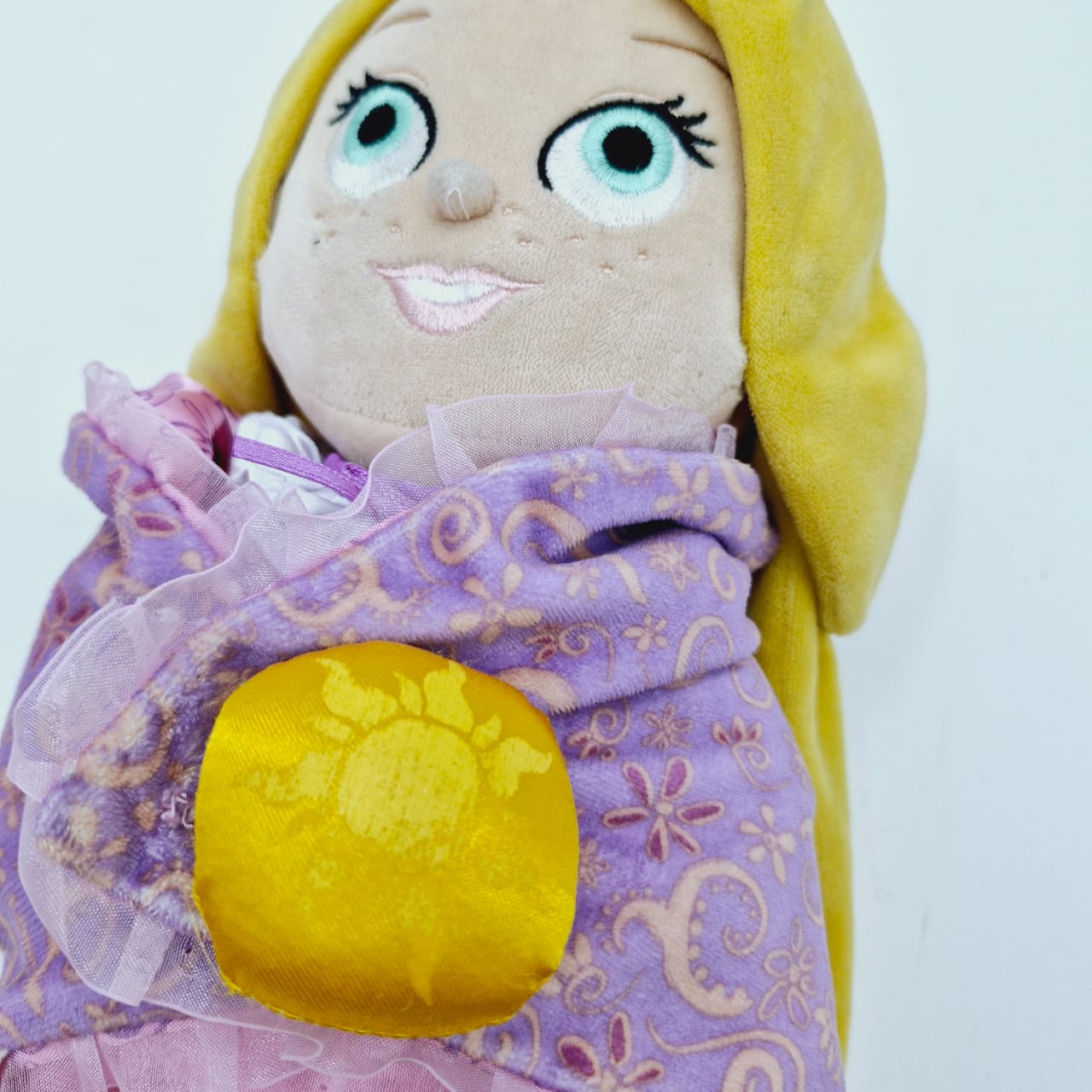 Muñeca Rapunzel de Enredados de peluche - Disney