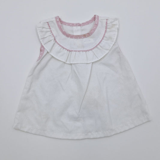 Blusa Blanca con cuello rosado de pepitas y Boleros marca Tomaticos 6 a 9 meses