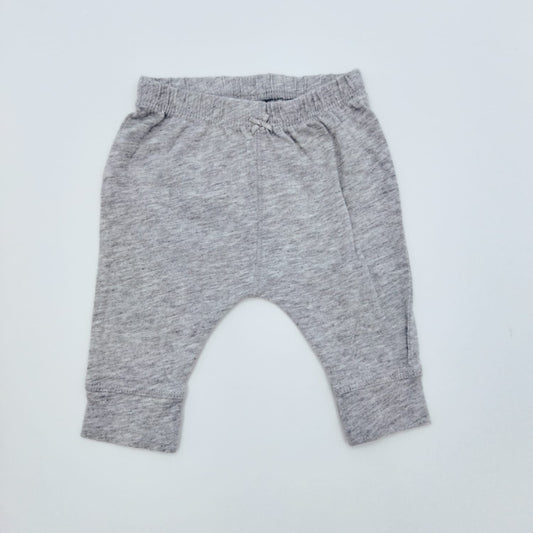 Pantalon gris RN marca Carters