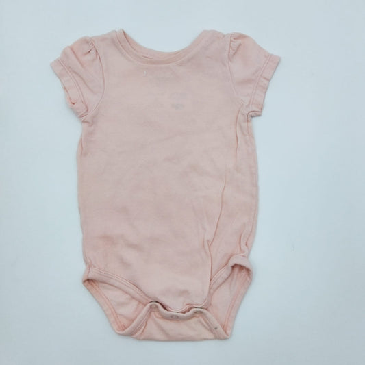 Body rosado 3-6M marca Baby Fresh