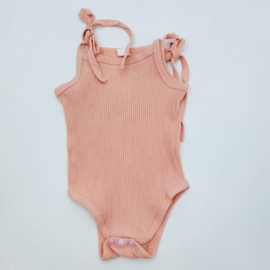 Body rosado tiritas 3-6M