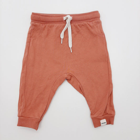 Pantalon 3-6M marca Offcorss