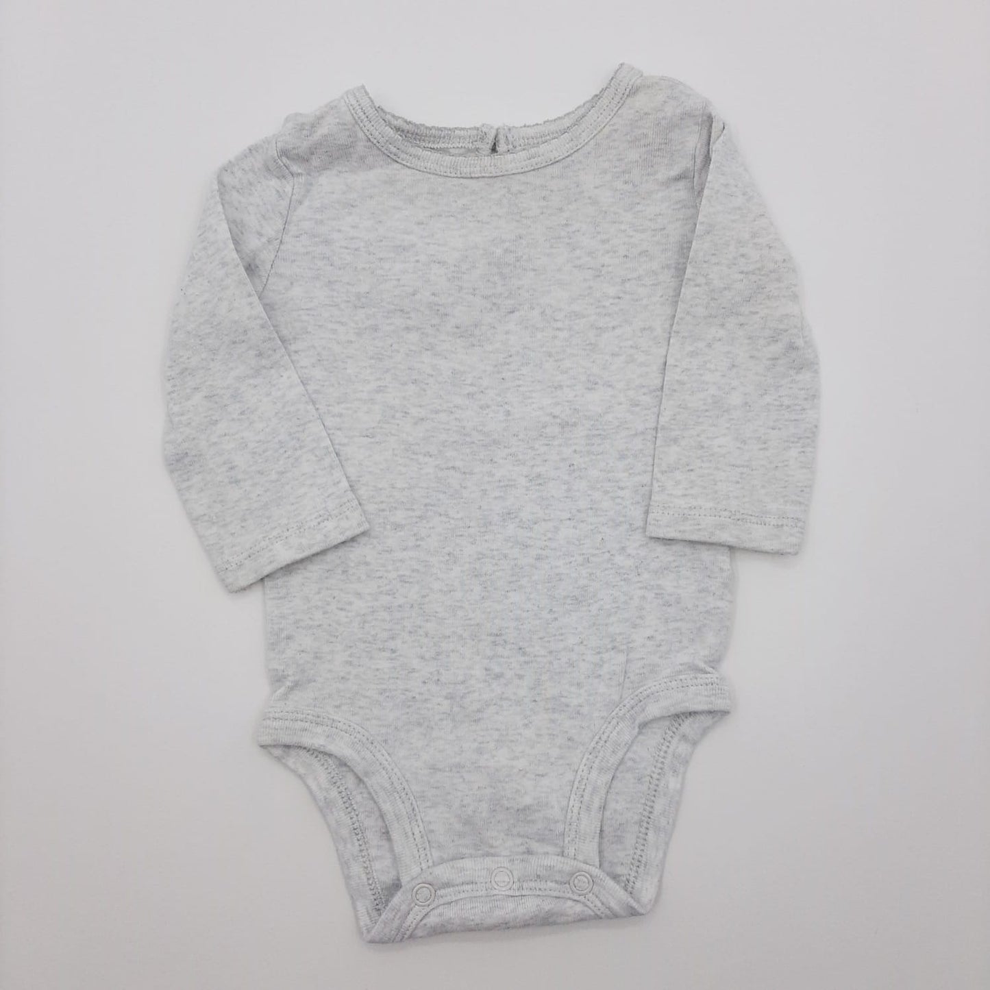 Body gris manga larga 3M marca Carter´s