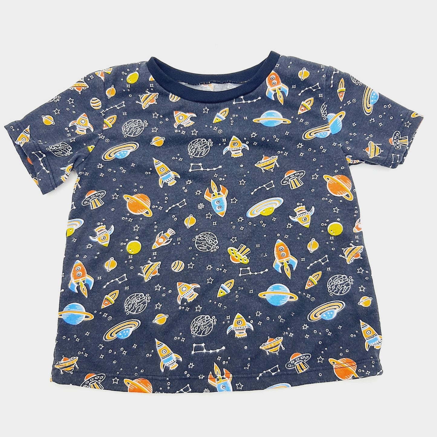 Camiseta de planetas 2T marca Loguin