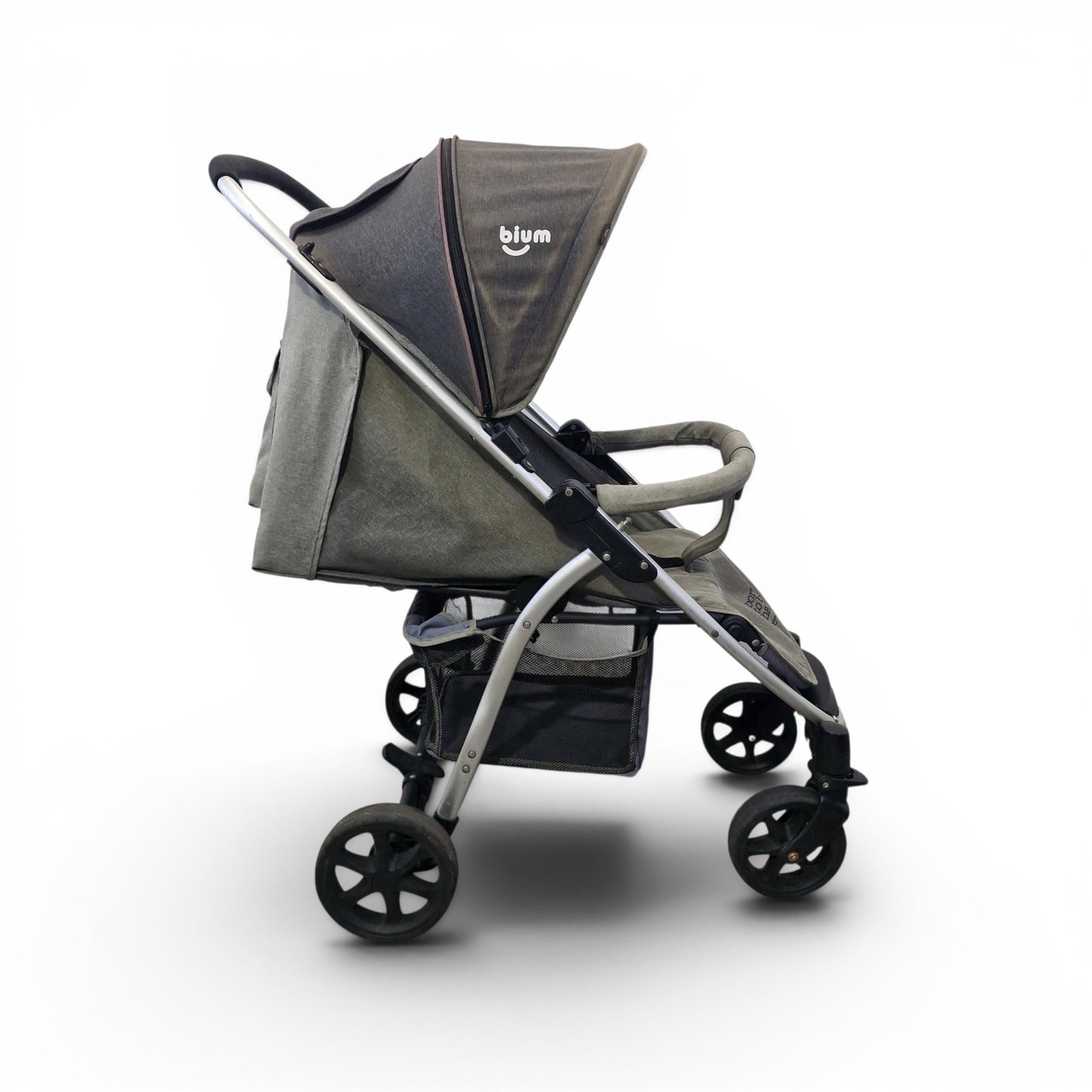 Coche Paseador Bium Born to Be Happy Gris — Con Capota y Bolsillo | Usado Estado Regular